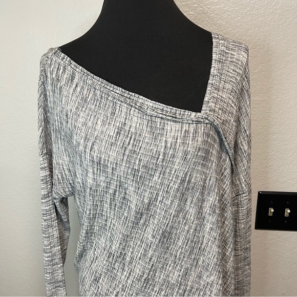 FP/ We the Free Textured Grey/Brown Vneck Long Sleeve Asymmetrical Tunic SMALL - Picture 2 of 6